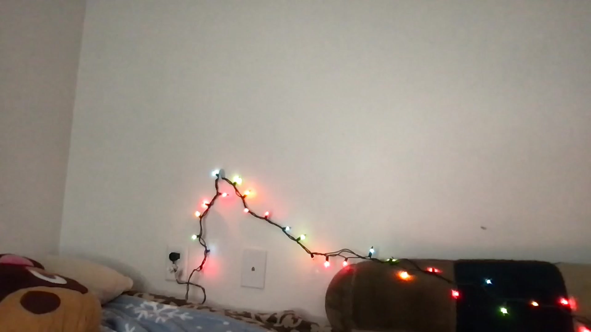 Gallery image thumbnail from lolypopbubble's myfreecams stream on, 12/07/2022, 18:10 image 4 of 20