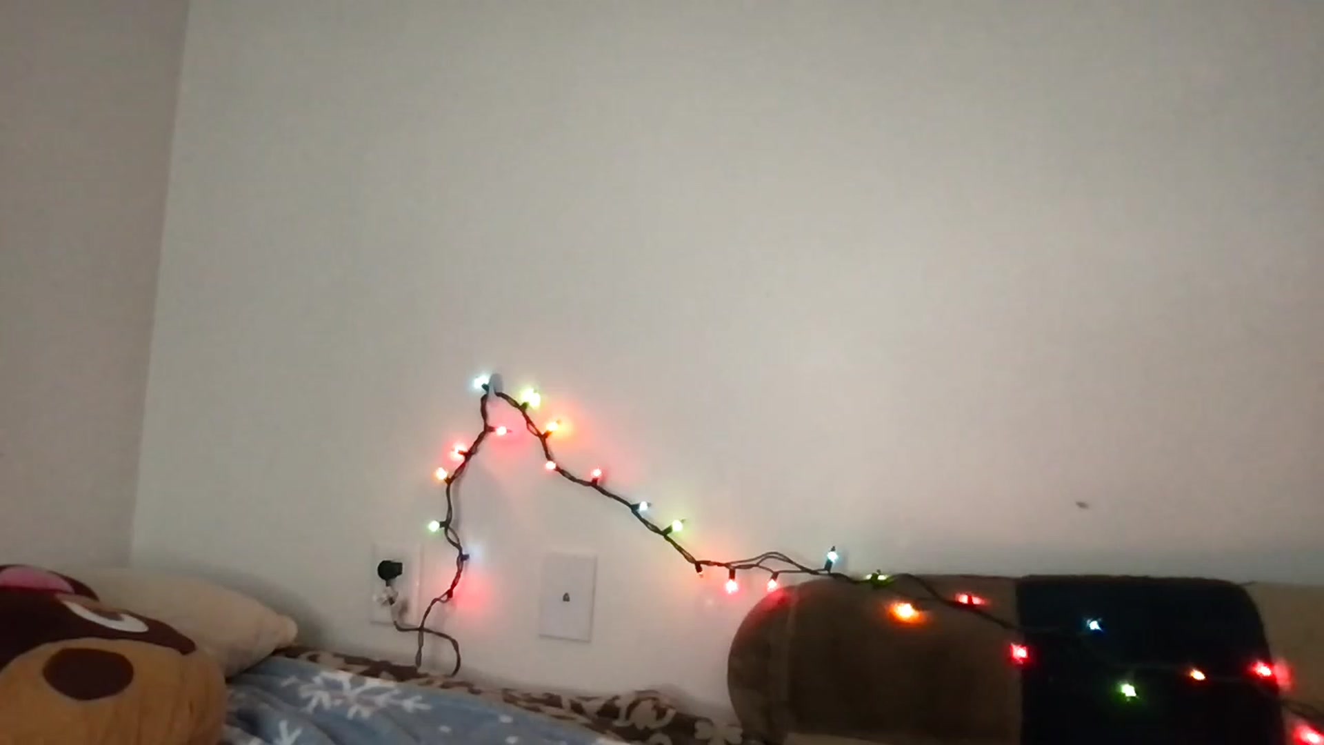 Gallery image thumbnail from lolypopbubble's myfreecams stream on, 12/07/2022, 18:10 image 3 of 20