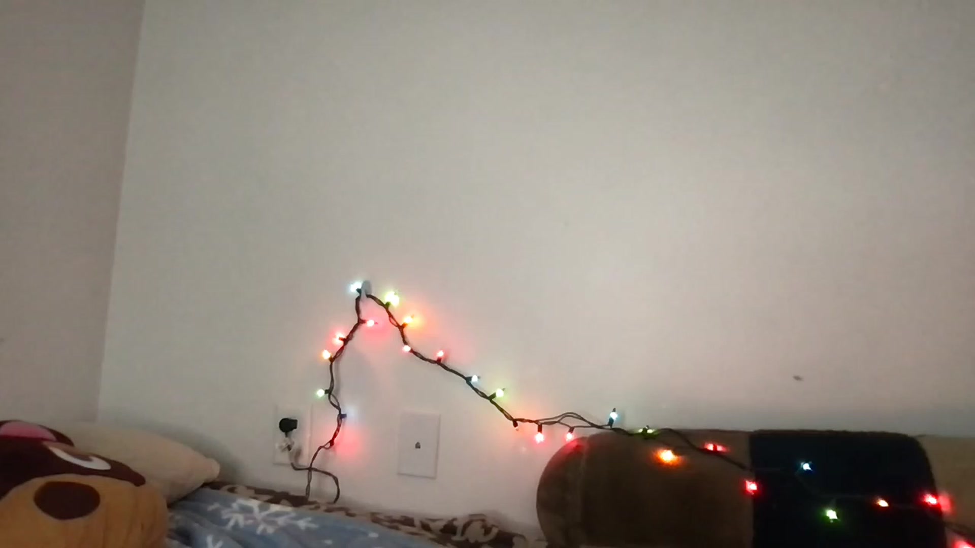 Gallery image thumbnail from lolypopbubble's myfreecams stream on, 12/07/2022, 18:10 image 5 of 20