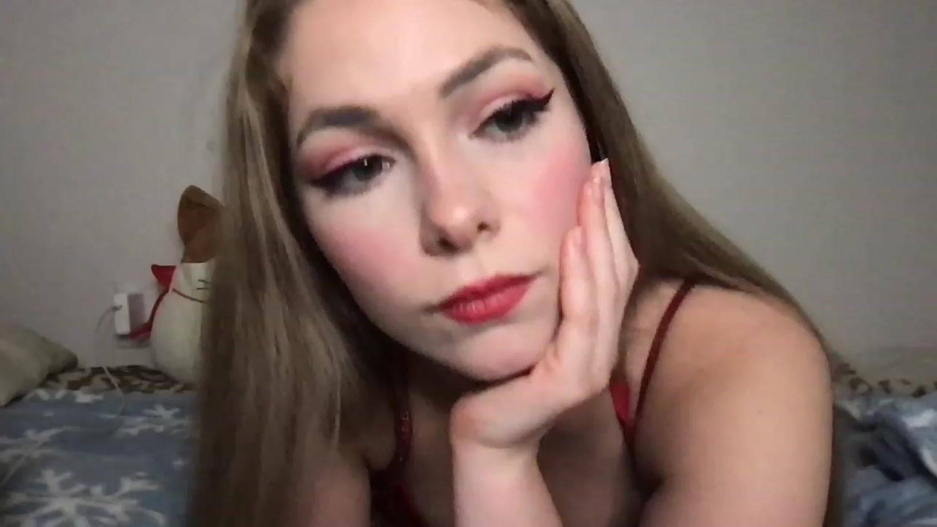 Gallery image thumbnail from lolypopbubble's myfreecams stream on, 12/12/2022, 18:47 image 11 of 20