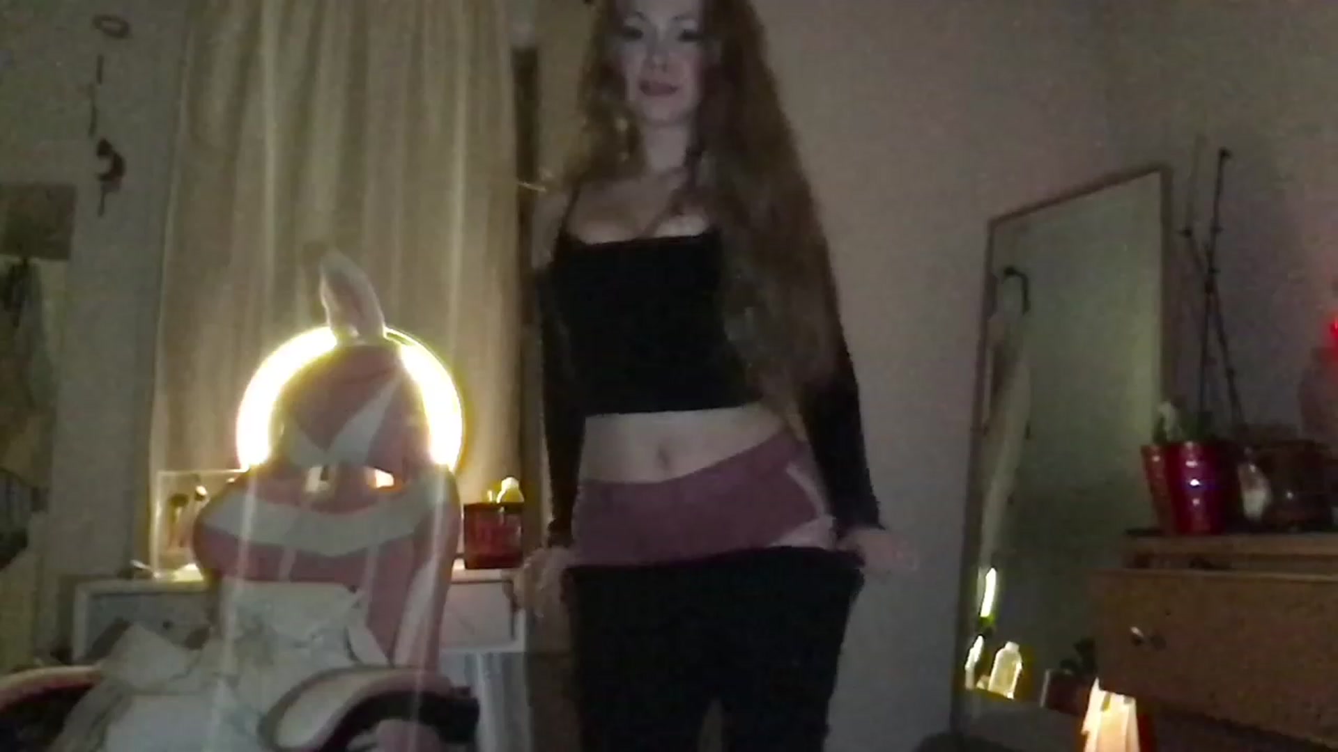 Gallery image thumbnail from lolypopbubble's myfreecams stream on, 01/28/2023, 03:59 image 12 of 20