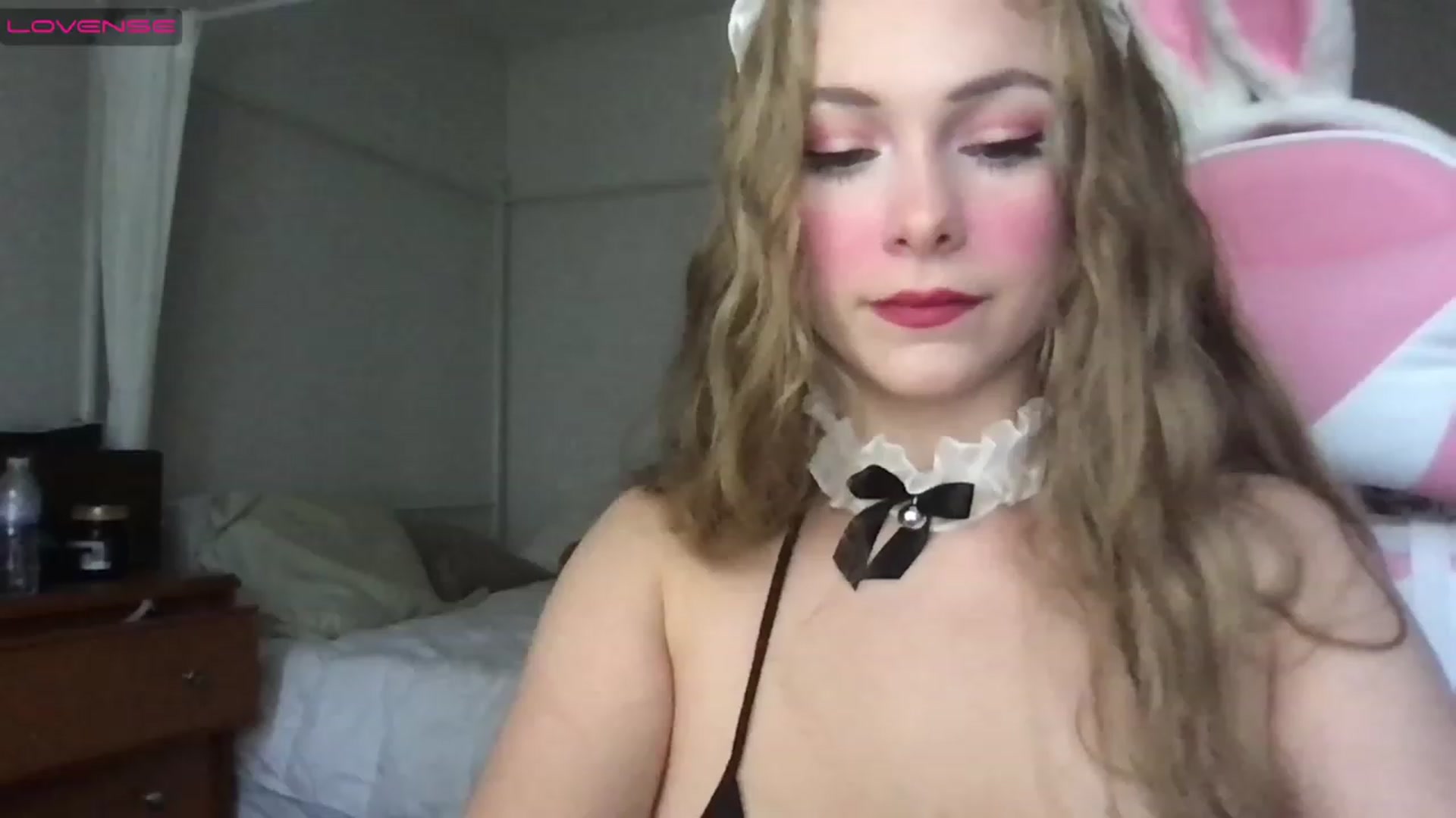 Gallery image thumbnail from lolypopbubble's myfreecams stream on, 01/31/2023, 18:12 image 18 of 20