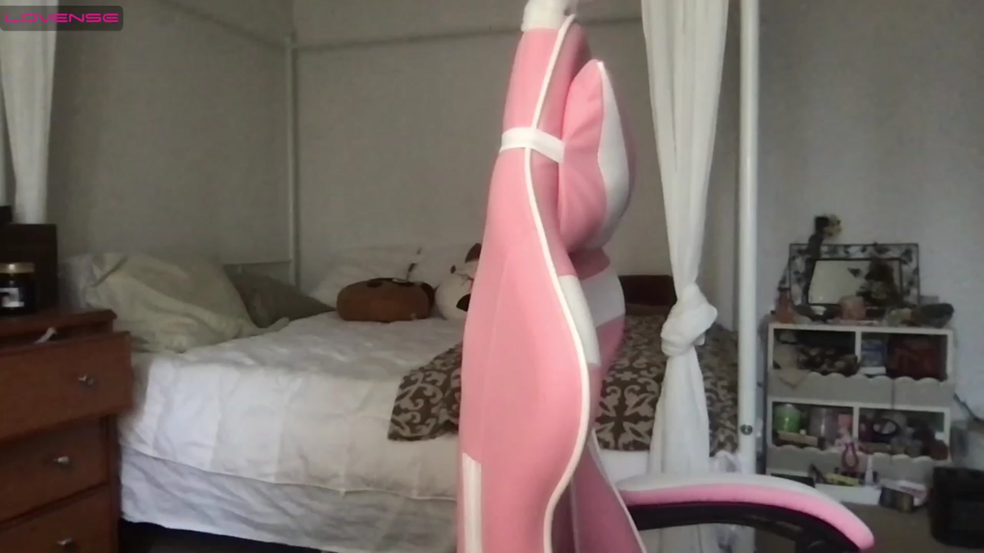 Gallery image thumbnail from lolypopbubble's myfreecams stream on, 01/31/2023, 19:09 image 3 of 20