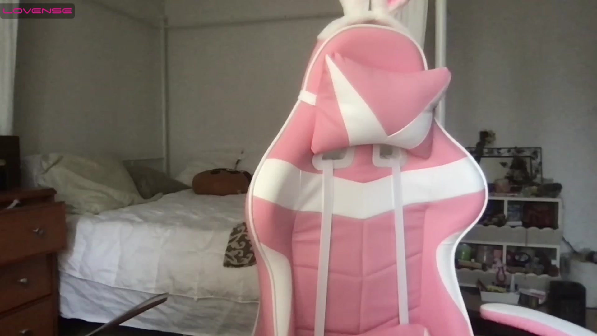 Gallery image thumbnail from lolypopbubble's myfreecams stream on, 01/31/2023, 19:09 image 13 of 20