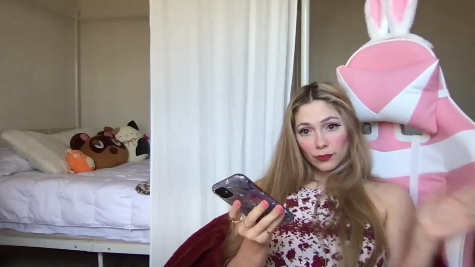 Gallery image thumbnail from lolypopbubble's myfreecams stream on, 02/10/2023, 18:47 image 11 of 20