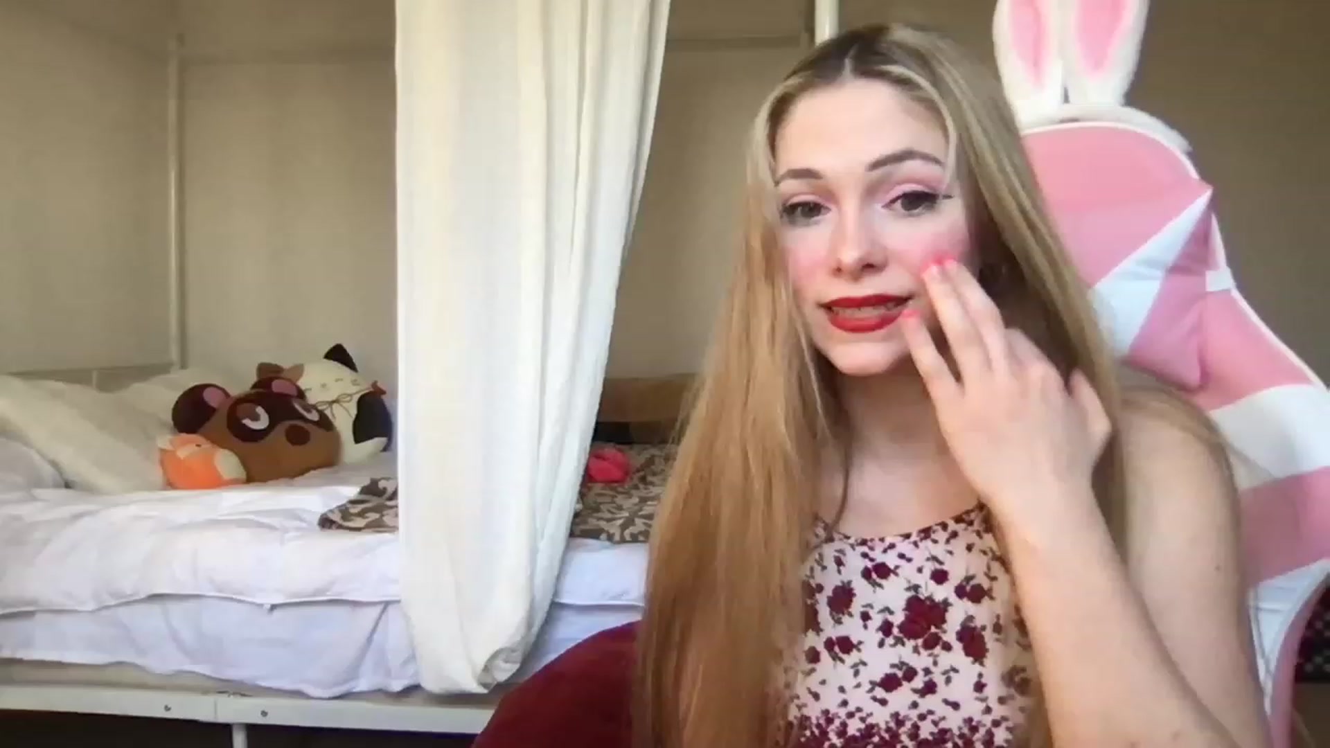 Gallery image thumbnail from lolypopbubble's myfreecams stream on, 02/10/2023, 21:08 image 17 of 20