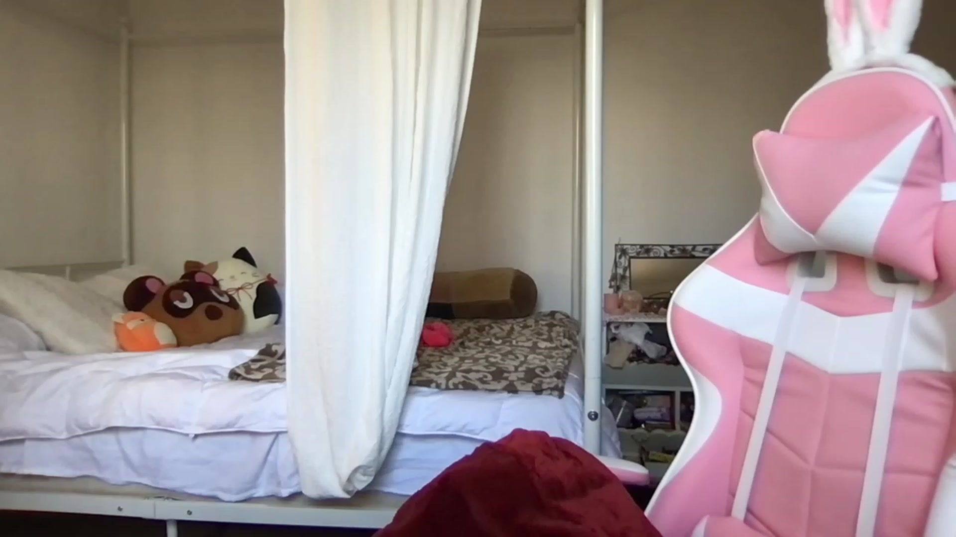 Gallery image thumbnail from lolypopbubble's myfreecams stream on, 02/10/2023, 21:08 image 20 of 20