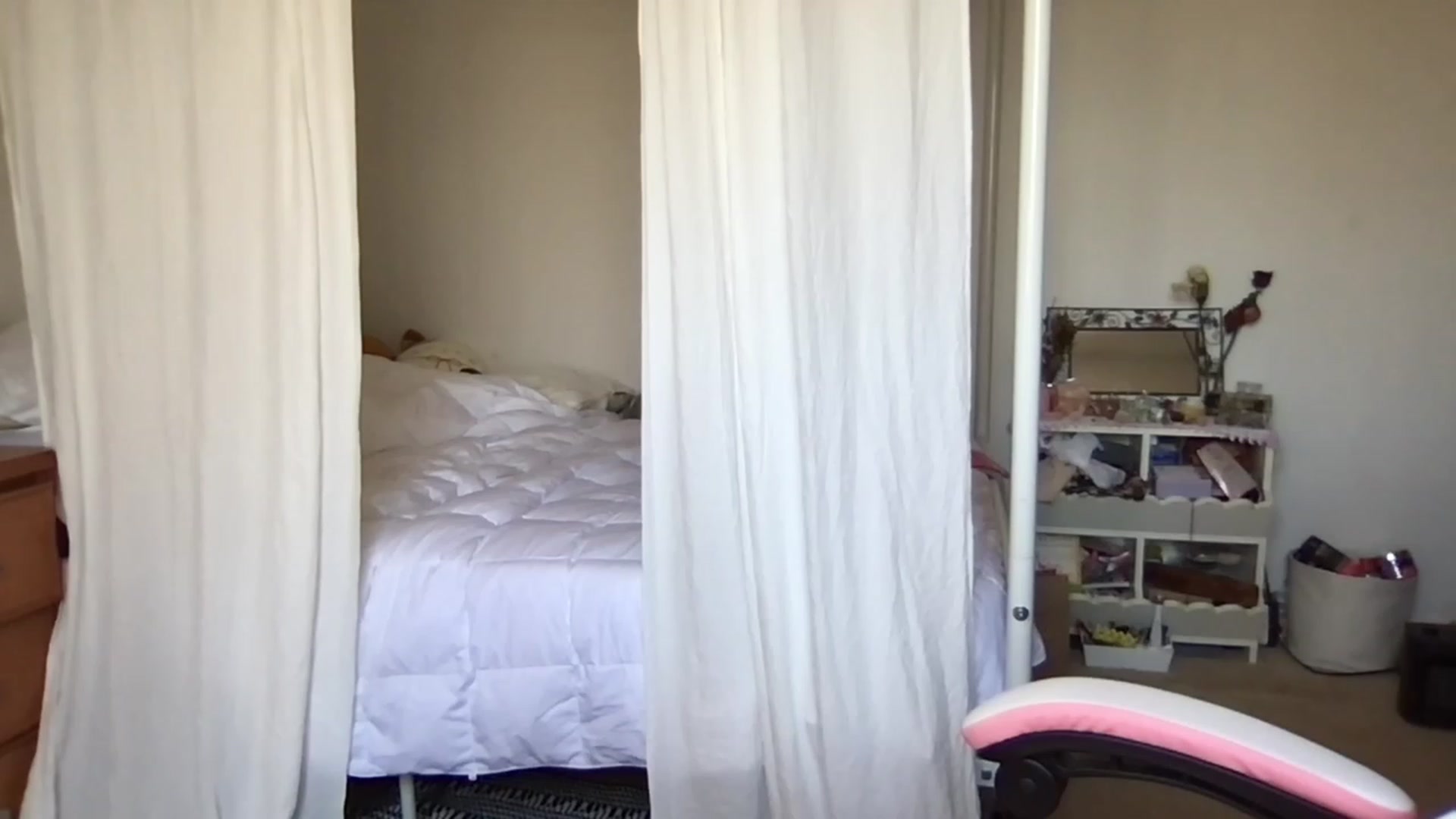 Gallery image thumbnail from lolypopbubble's myfreecams stream on, 02/14/2023, 18:49 image 18 of 20