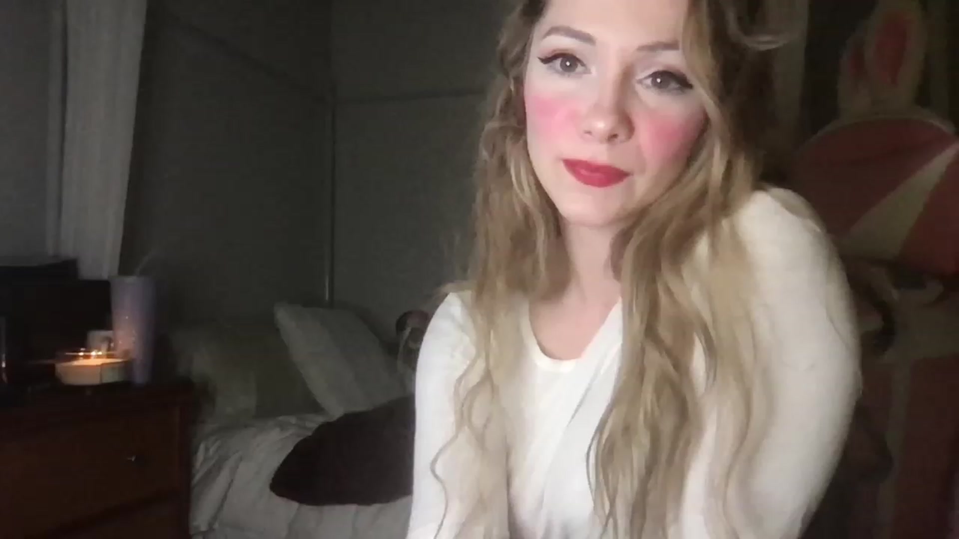 Gallery image thumbnail from lolypopbubble's myfreecams stream on, 02/26/2023, 24:56 image 7 of 20