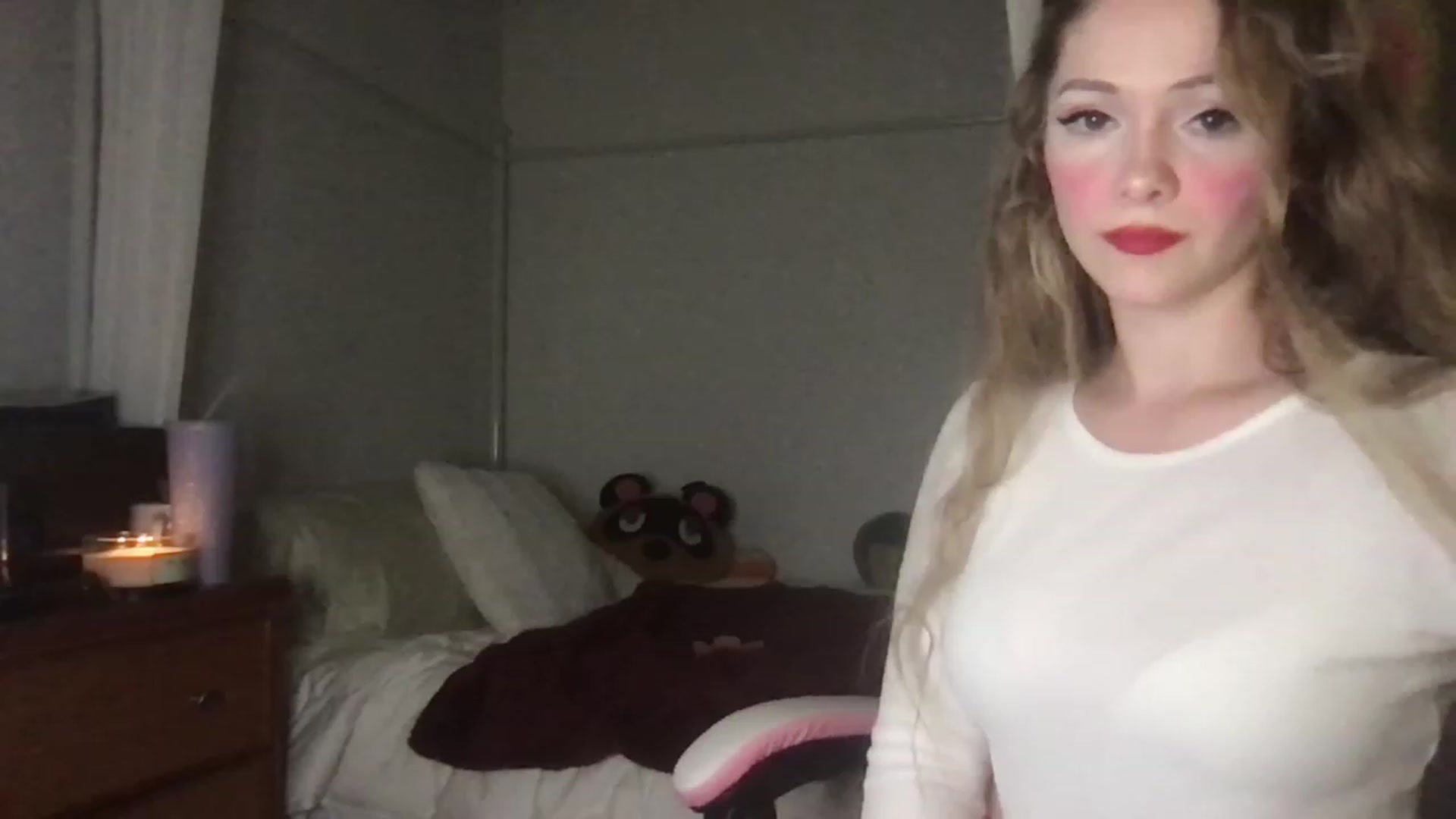Gallery image thumbnail from lolypopbubble's myfreecams stream on, 02/26/2023, 24:56 image 5 of 20