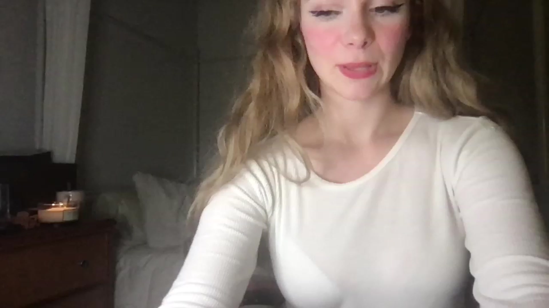 Gallery image thumbnail from lolypopbubble's myfreecams stream on, 02/26/2023, 03:51 image 15 of 20
