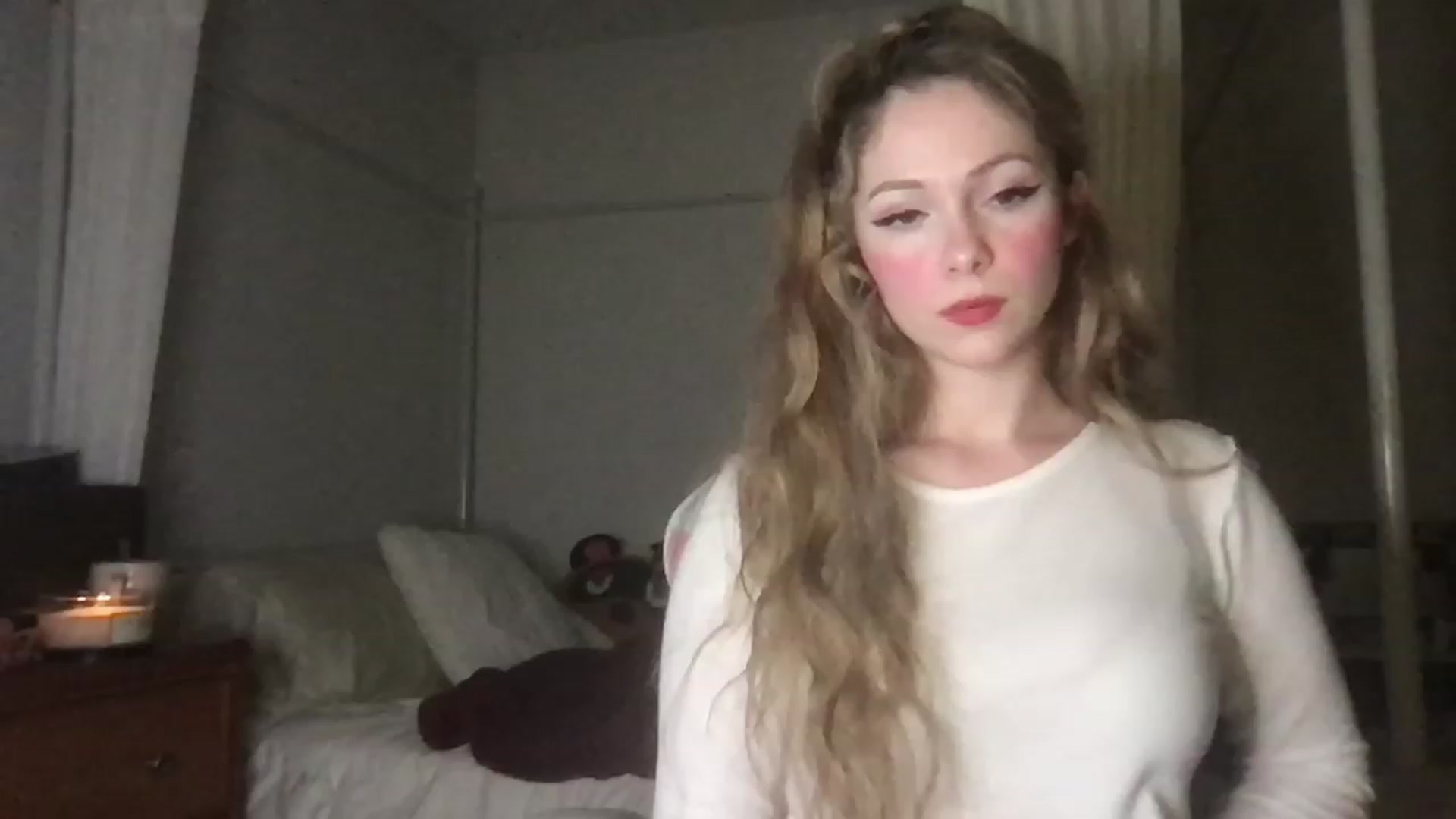 Gallery image thumbnail from lolypopbubble's myfreecams stream on, 02/26/2023, 03:51 image 1 of 20