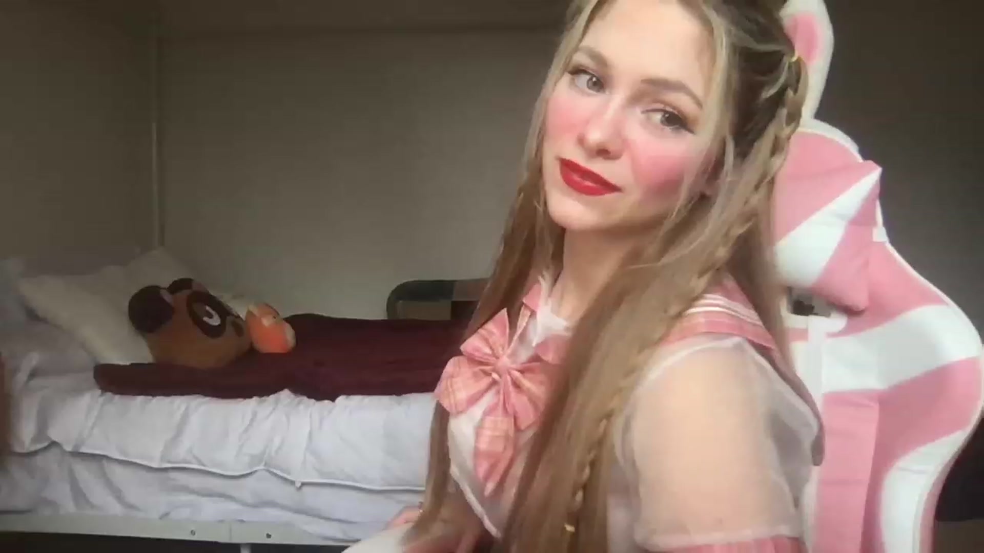 Gallery image thumbnail from lolypopbubble's myfreecams stream on, 03/02/2023, 14:57 image 5 of 20