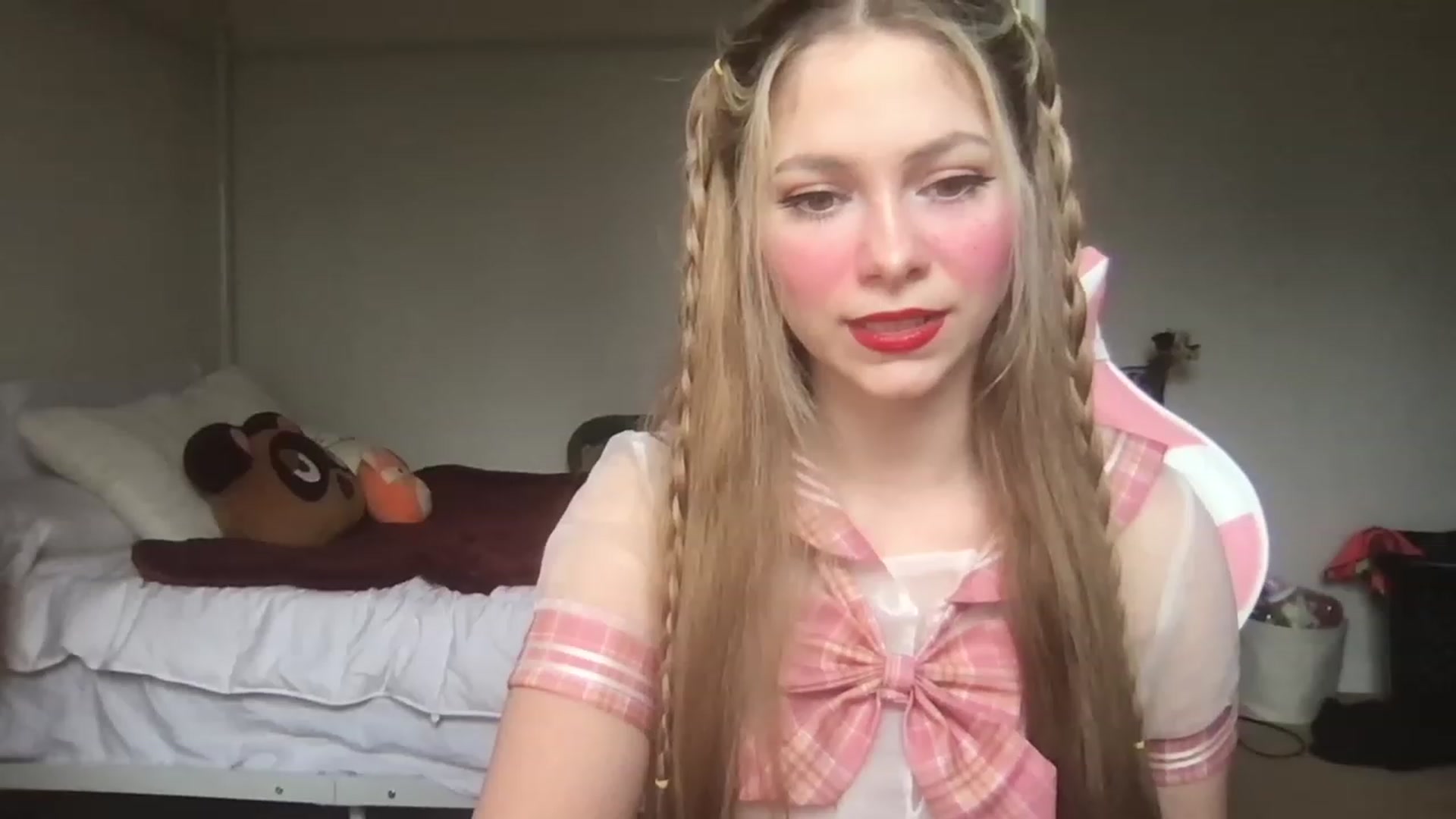 Gallery image thumbnail from lolypopbubble's myfreecams stream on, 03/02/2023, 14:57 image 8 of 20
