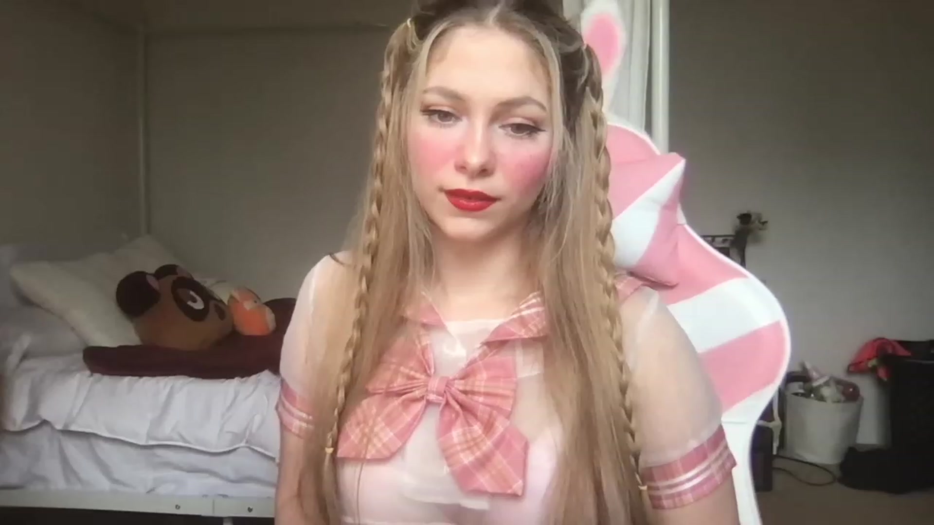 Gallery image thumbnail from lolypopbubble's myfreecams stream on, 03/02/2023, 14:57 image 16 of 20