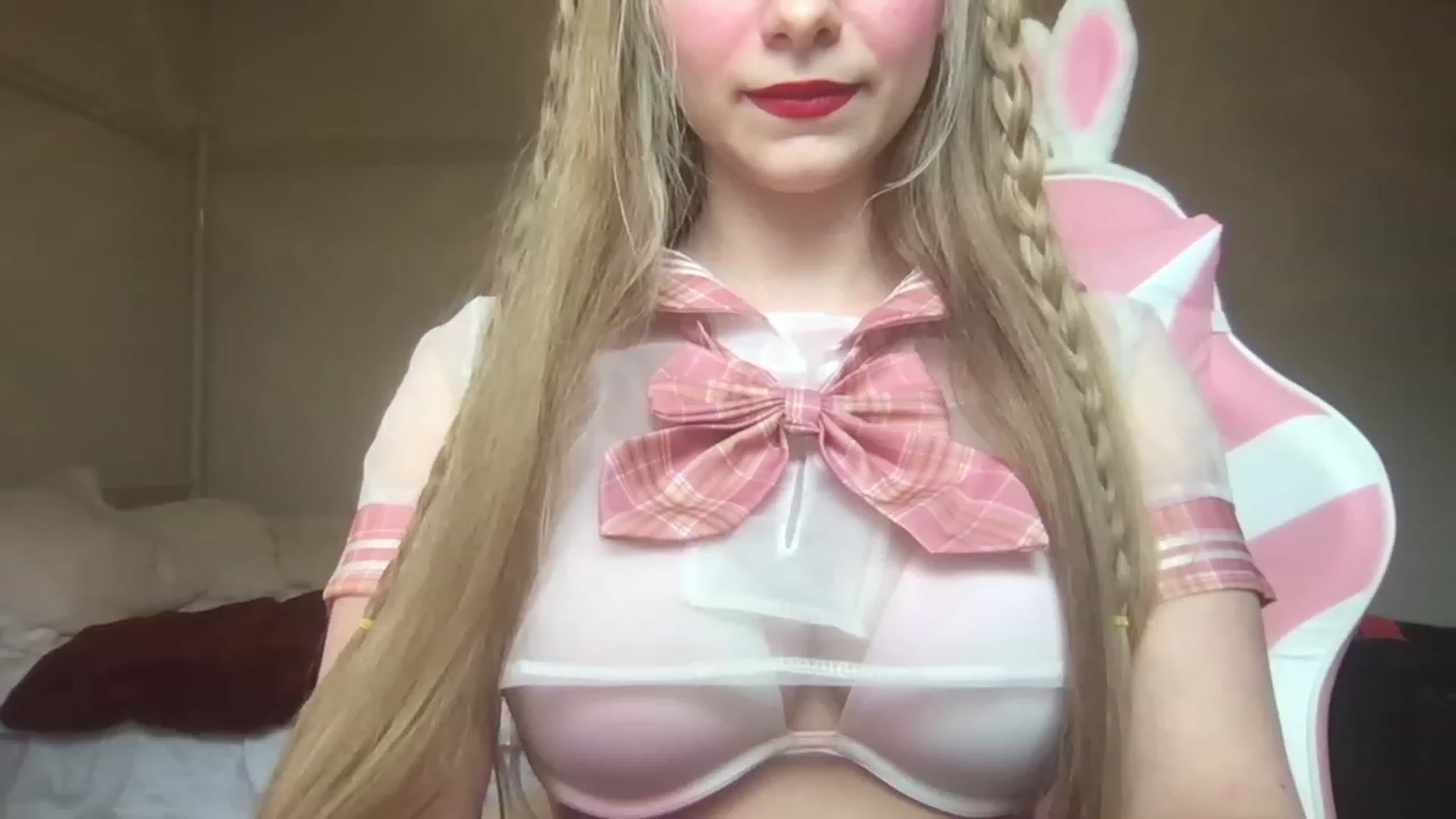 Gallery image thumbnail from lolypopbubble's myfreecams stream on, 03/02/2023, 20:28 image 2 of 20