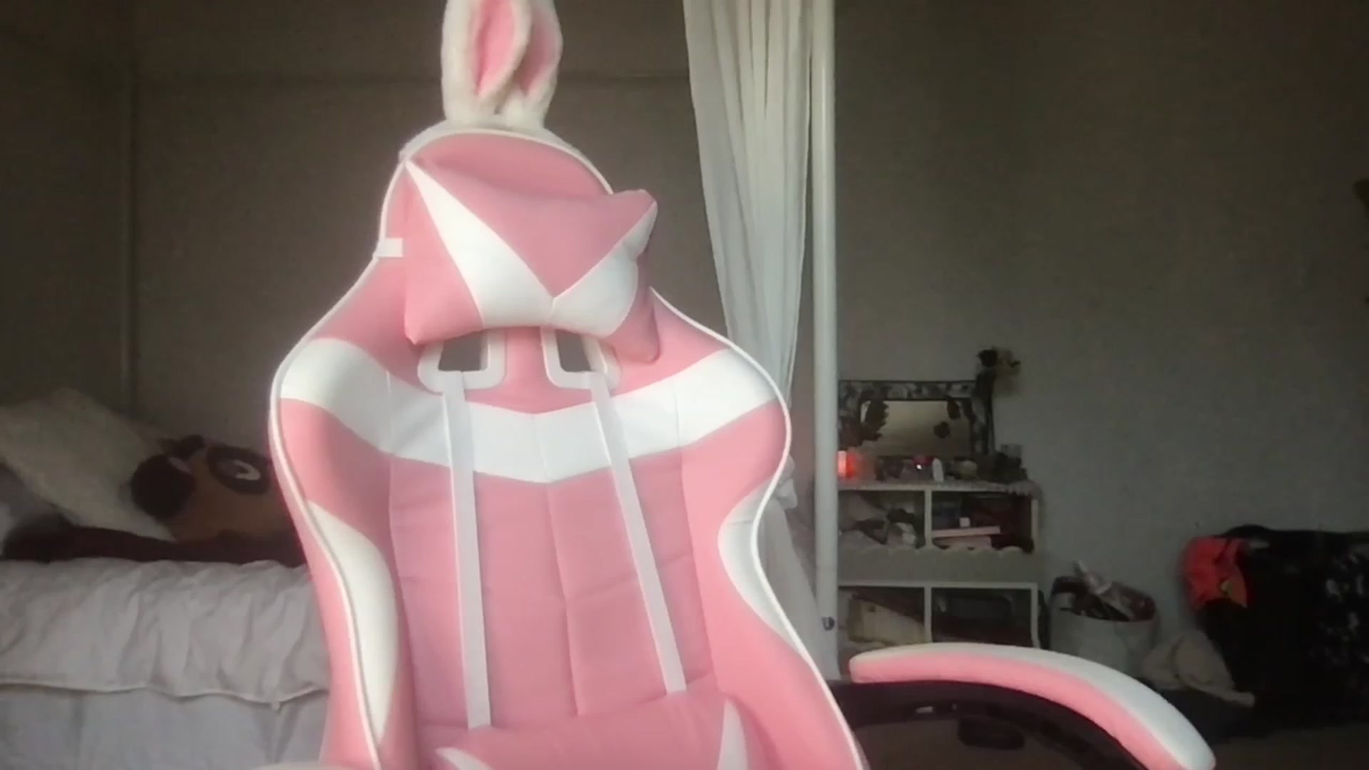 Gallery image thumbnail from lolypopbubble's myfreecams stream on, 03/03/2023, 19:29 image 12 of 20
