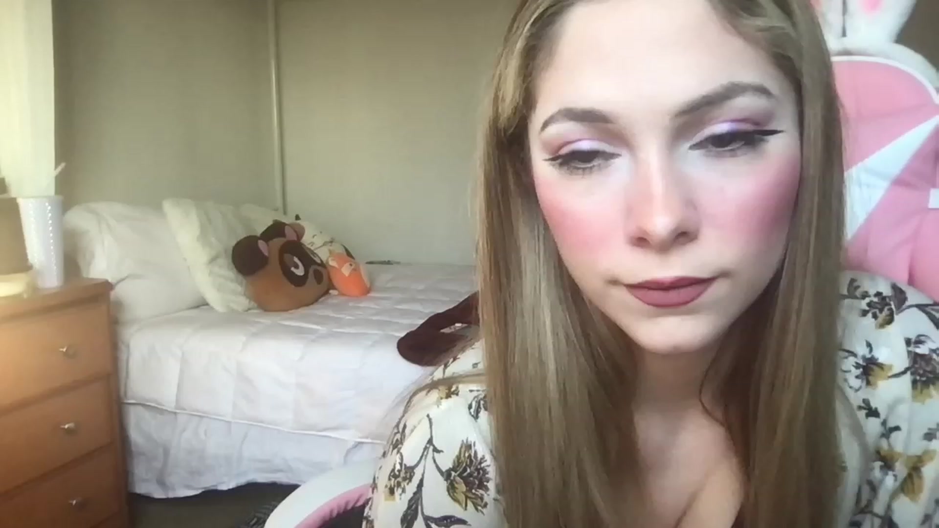 Gallery image thumbnail from lolypopbubble's myfreecams stream on, 03/05/2023, 21:24 image 1 of 20