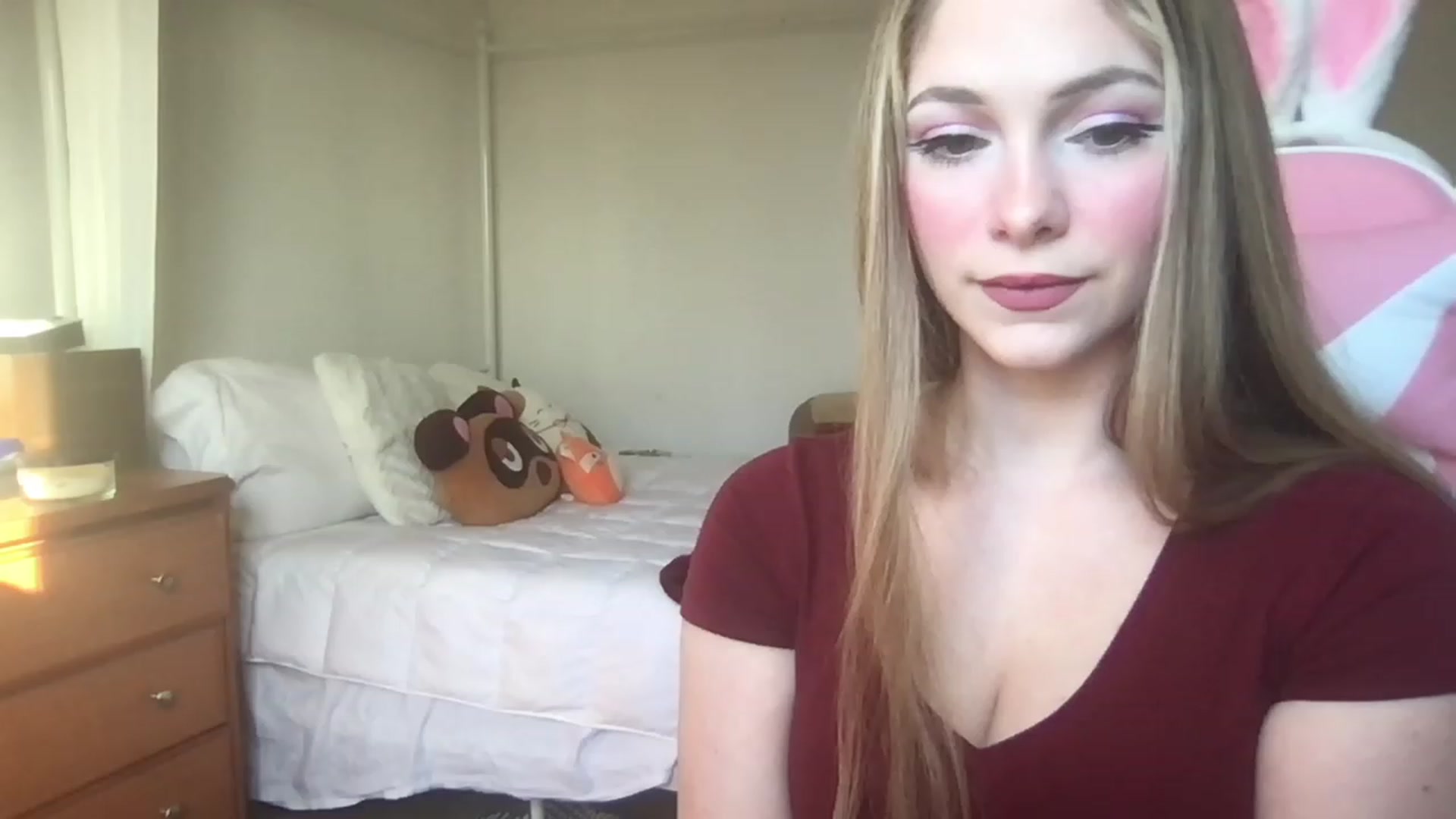 Gallery image thumbnail from lolypopbubble's myfreecams stream on, 03/05/2023, 21:24 image 17 of 20