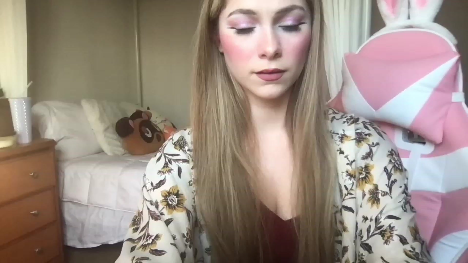 Gallery image thumbnail from lolypopbubble's myfreecams stream on, 03/05/2023, 21:24 image 3 of 20