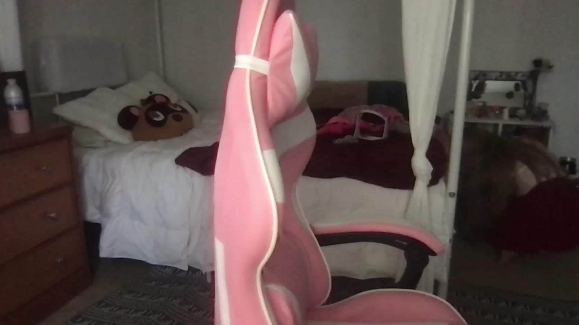 Gallery image thumbnail from lolypopbubble's myfreecams stream on, 03/13/2023, 20:14 image 1 of 20