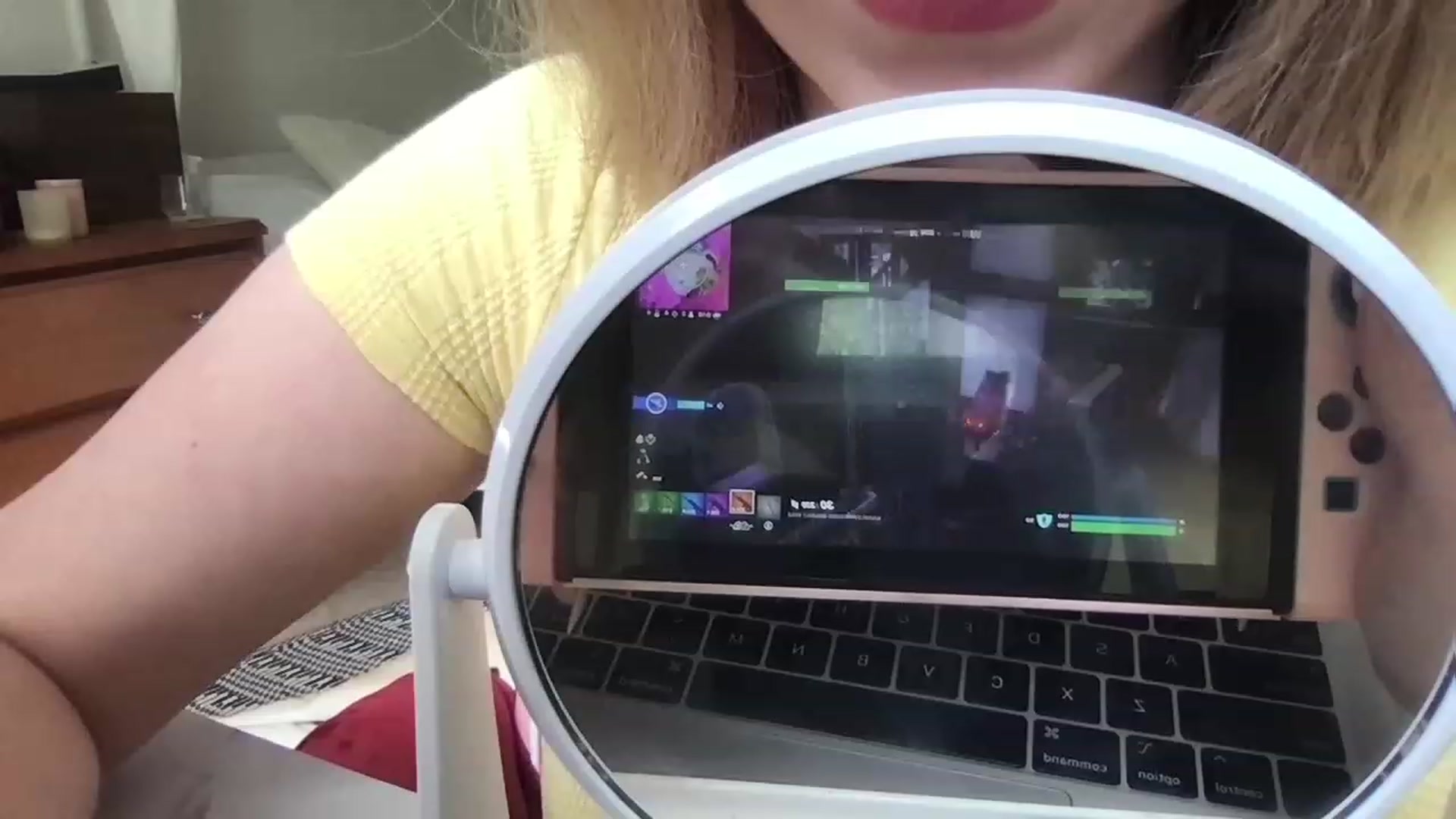 Gallery image thumbnail from lolypopbubble's myfreecams stream on, 04/17/2023, 20:13 image 16 of 20