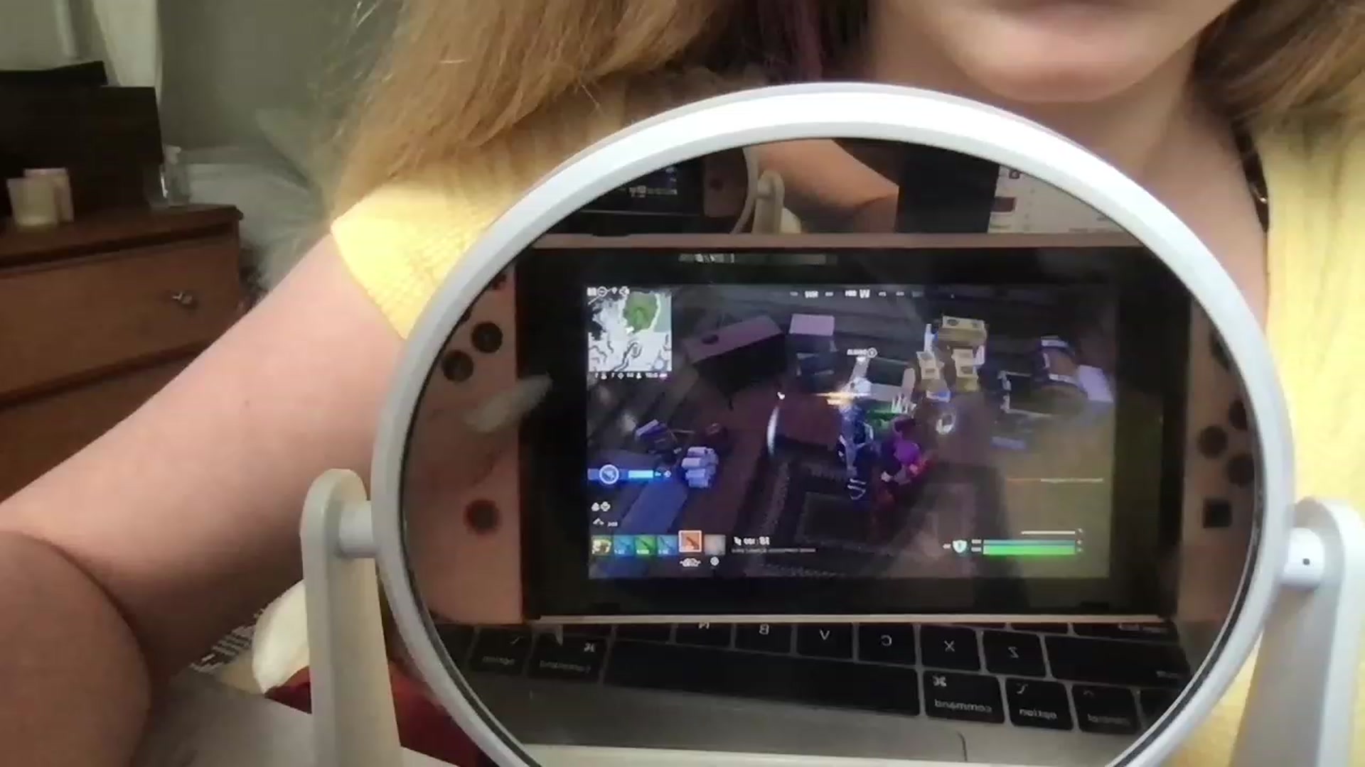 Gallery image thumbnail from lolypopbubble's myfreecams stream on, 04/17/2023, 20:13 image 10 of 20
