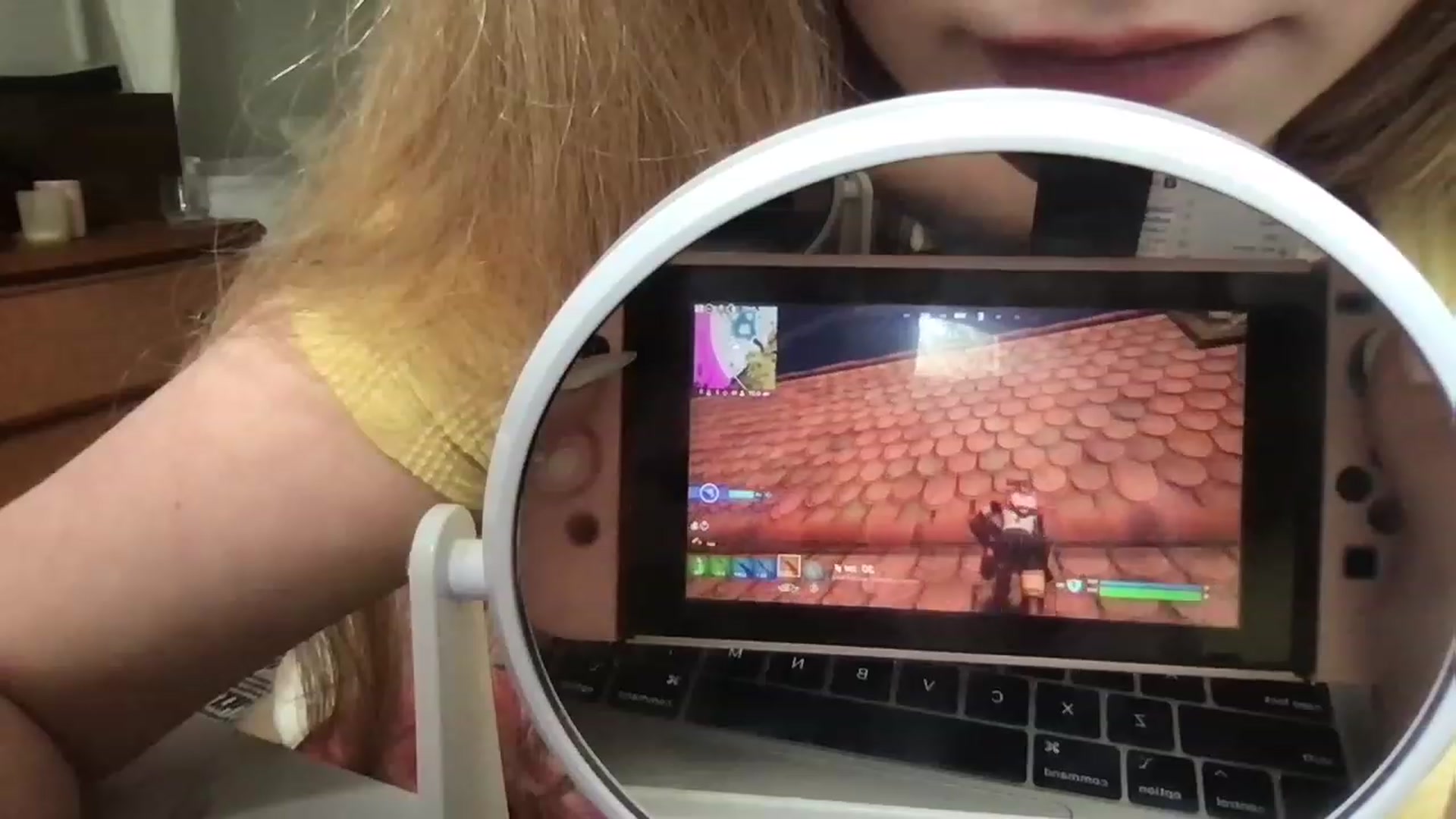 Gallery image thumbnail from lolypopbubble's myfreecams stream on, 04/17/2023, 20:13 image 14 of 20