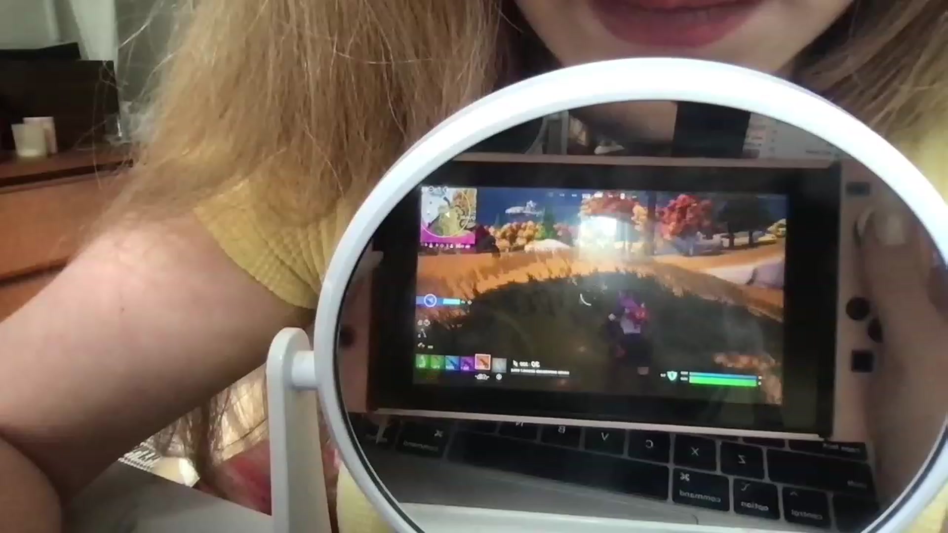 Gallery image thumbnail from lolypopbubble's myfreecams stream on, 04/17/2023, 20:13 image 15 of 20