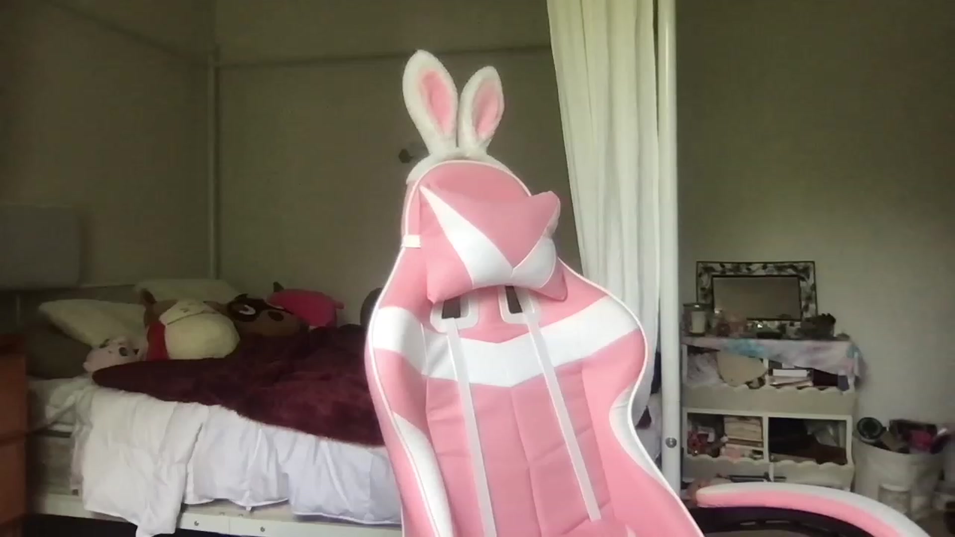 Gallery image thumbnail from lolypopbubble's myfreecams stream on, 05/02/2023, 18:05 image 15 of 20