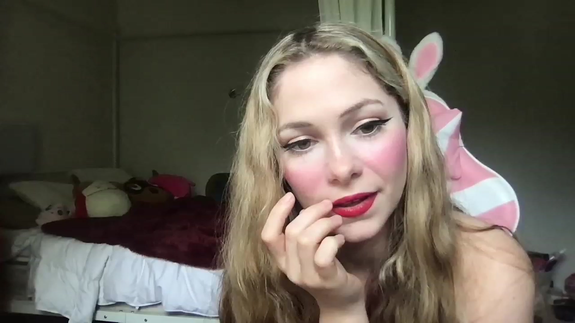 Gallery image thumbnail from lolypopbubble's myfreecams stream on, 05/02/2023, 18:05 image 11 of 20