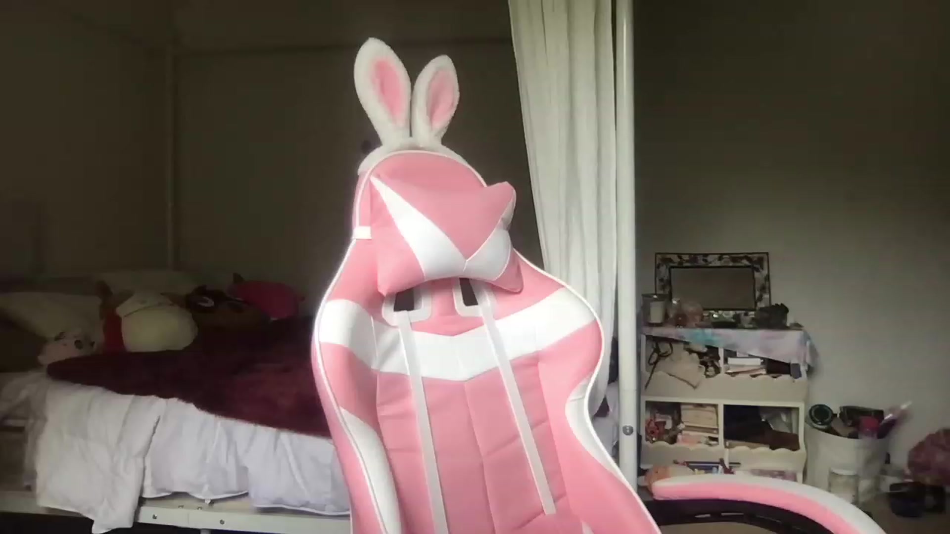 Gallery image thumbnail from lolypopbubble's myfreecams stream on, 05/02/2023, 19:33 image 3 of 20