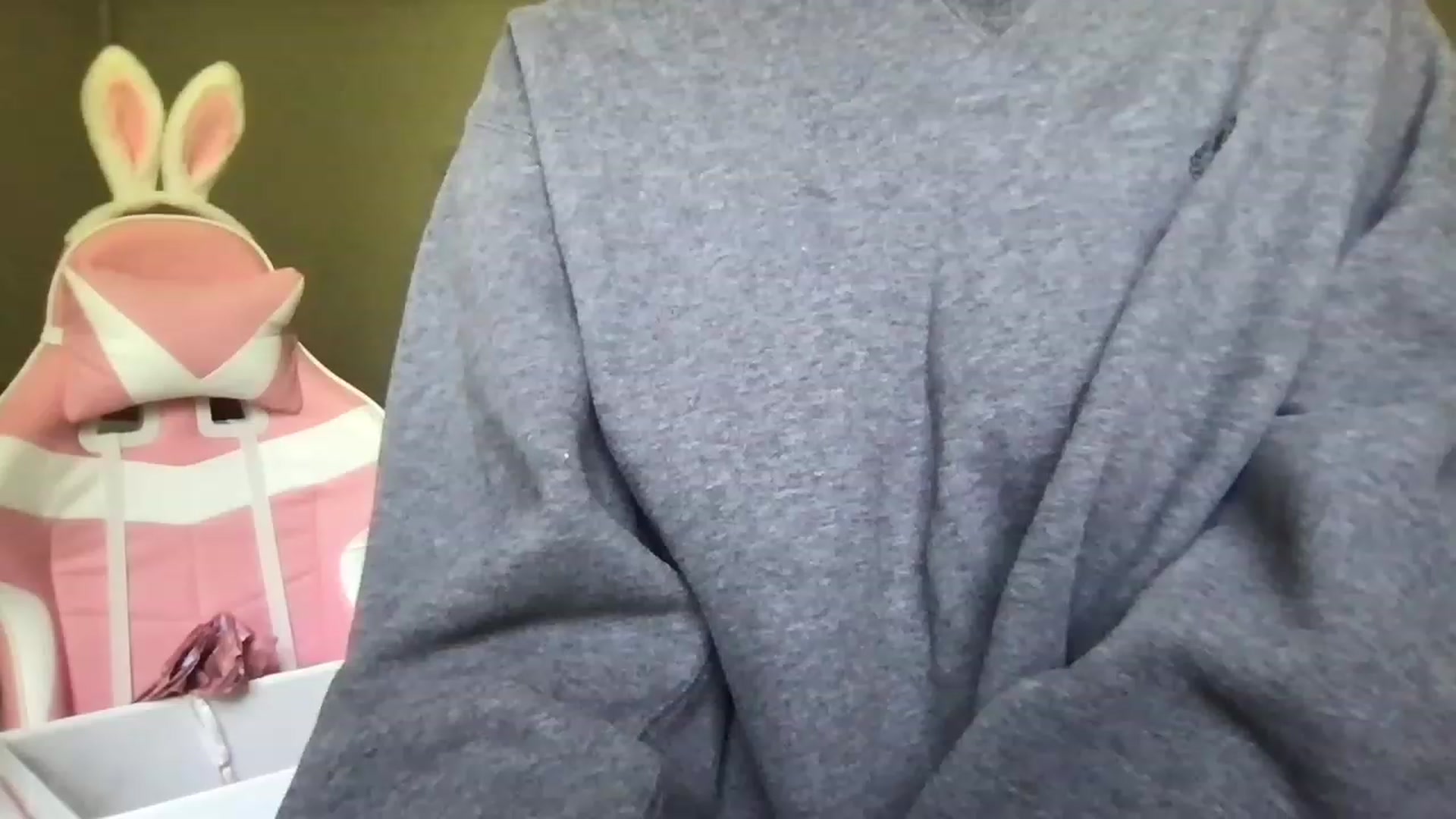 Gallery image thumbnail from lolypopbubble's myfreecams stream on, 05/22/2023, 16:32 image 11 of 20