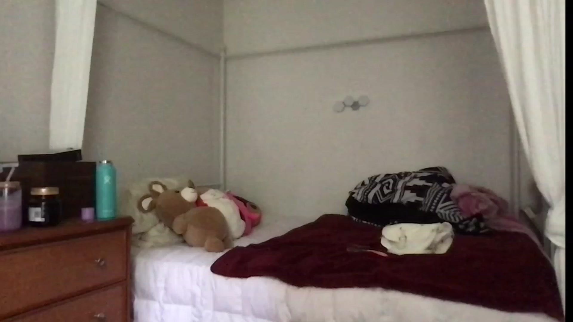 Gallery image thumbnail from lolypopbubble's myfreecams stream on, 07/31/2023, 16:07 image 19 of 20