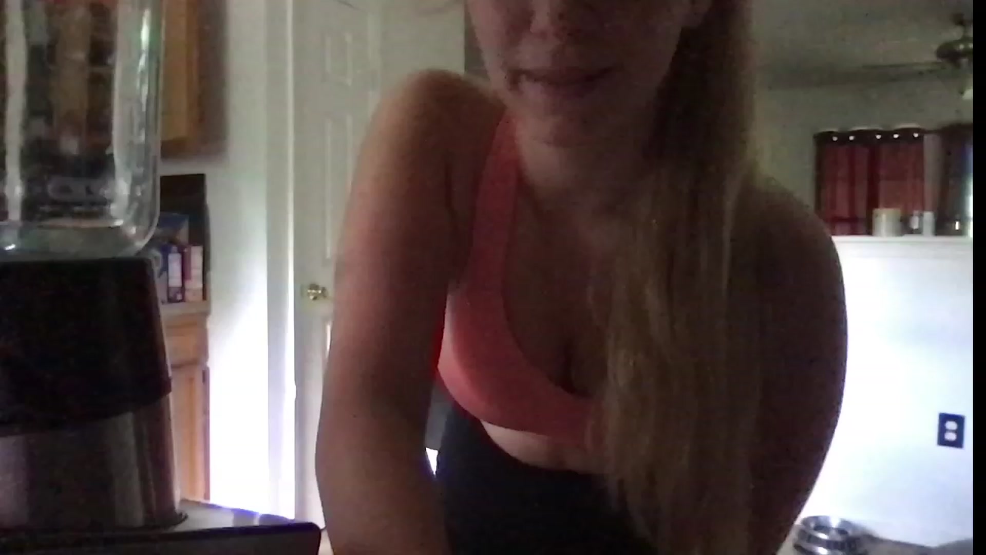 Gallery image thumbnail from lolypopbubble's myfreecams stream on, 07/31/2023, 16:07 image 10 of 20