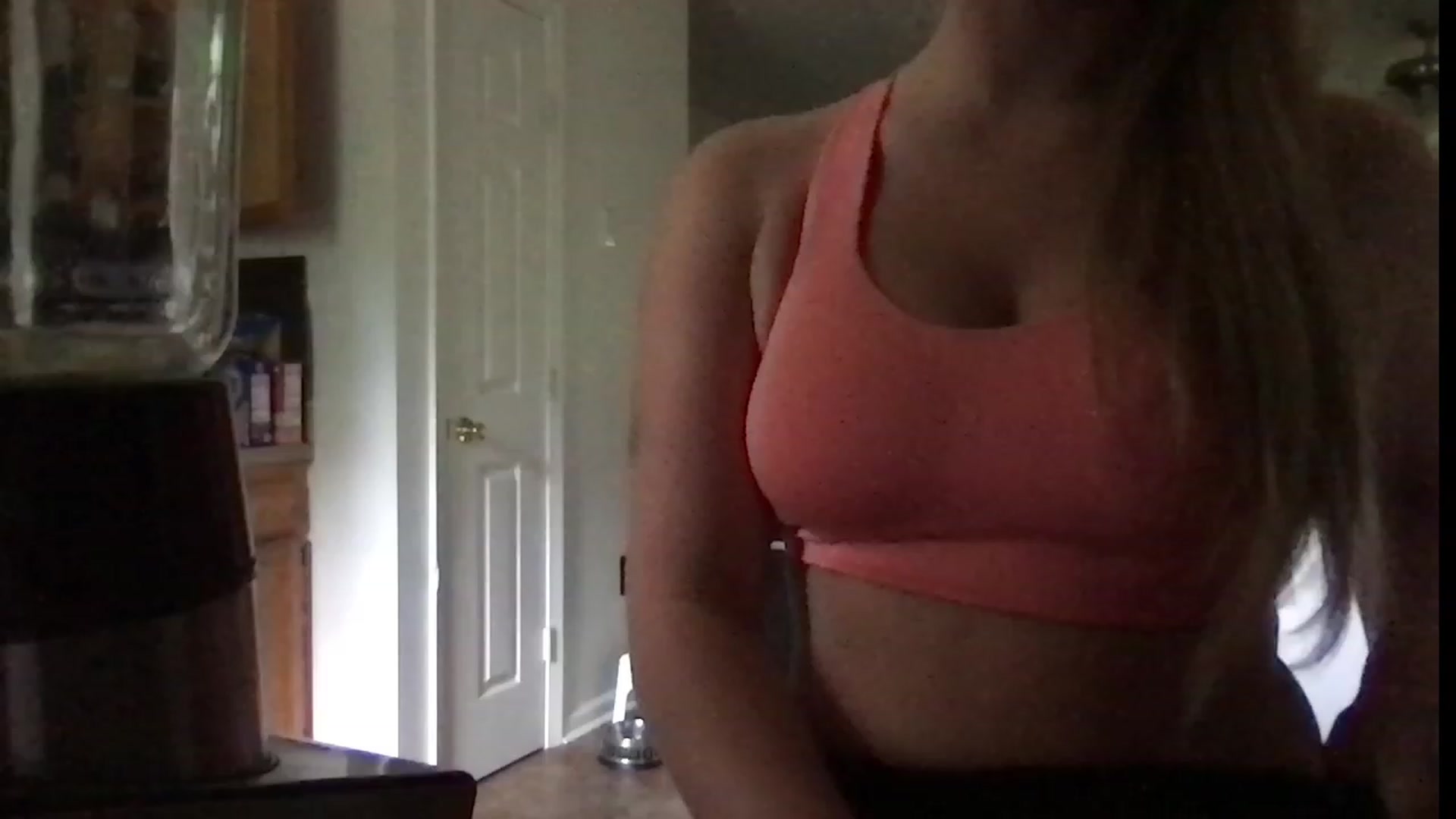 Gallery image thumbnail from lolypopbubble's myfreecams stream on, 07/31/2023, 16:07 image 11 of 20