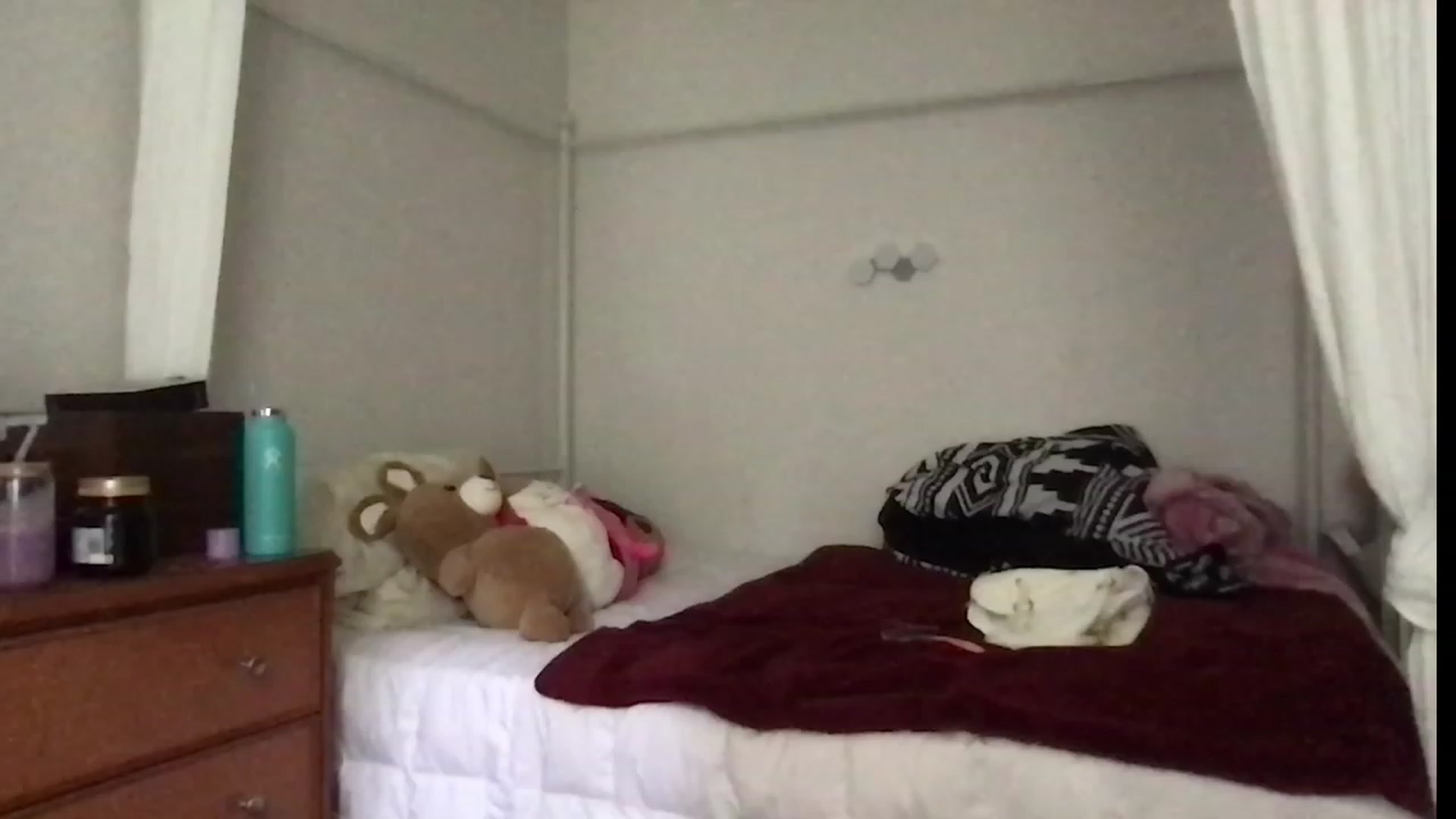 Gallery image thumbnail from lolypopbubble's myfreecams stream on, 07/31/2023, 16:07 image 18 of 20