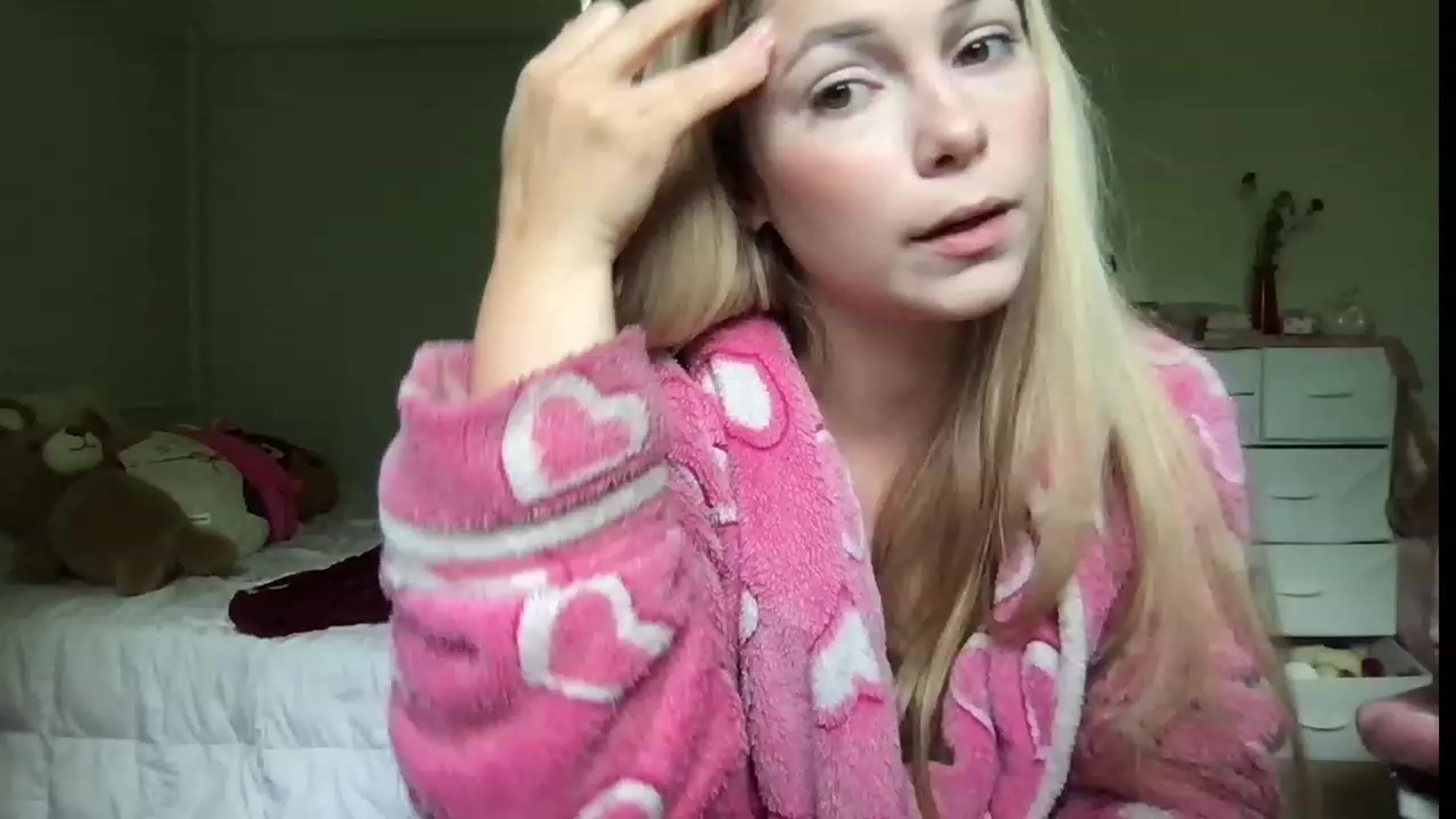Gallery image thumbnail from lolypopbubble's myfreecams stream on, 07/31/2023, 17:04 image 20 of 20