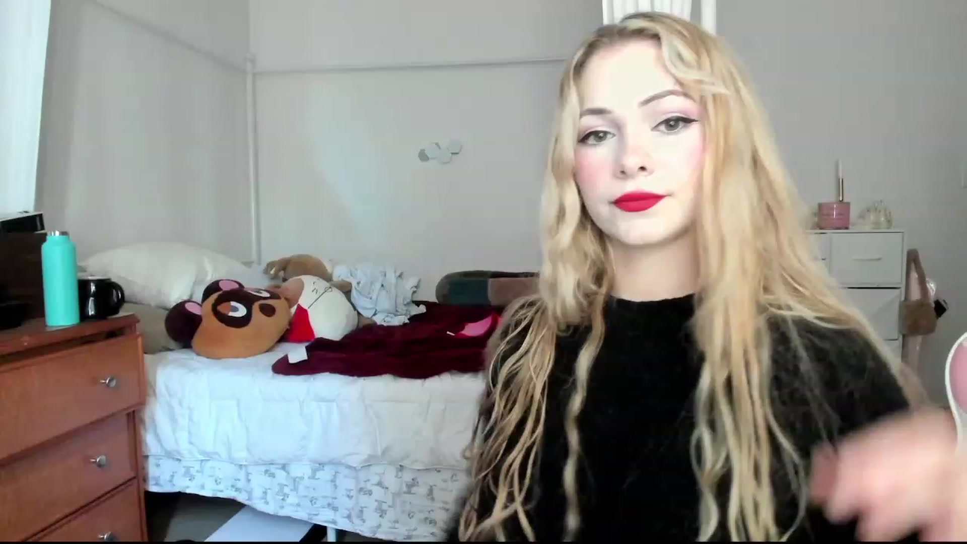 Gallery image thumbnail from lolypopbubble's myfreecams stream on, 11/07/2023, 16:48 image 18 of 20