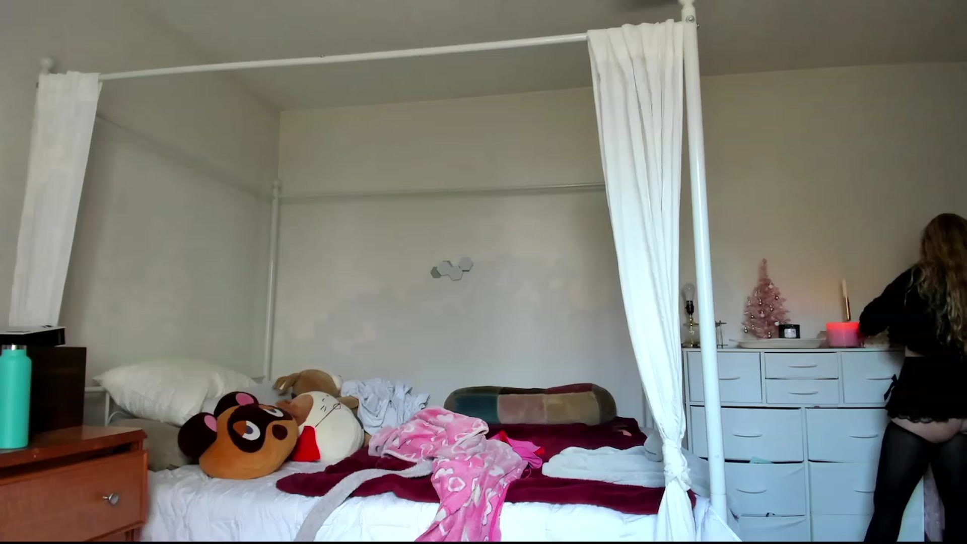 Gallery image thumbnail from lolypopbubble's myfreecams stream on, 11/07/2023, 19:29 image 12 of 20