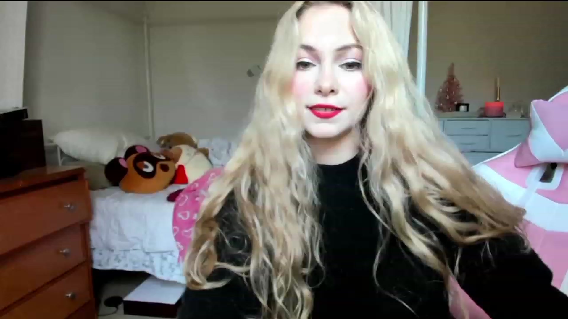 Gallery image thumbnail from lolypopbubble's myfreecams stream on, 11/07/2023, 21:47 image 5 of 20