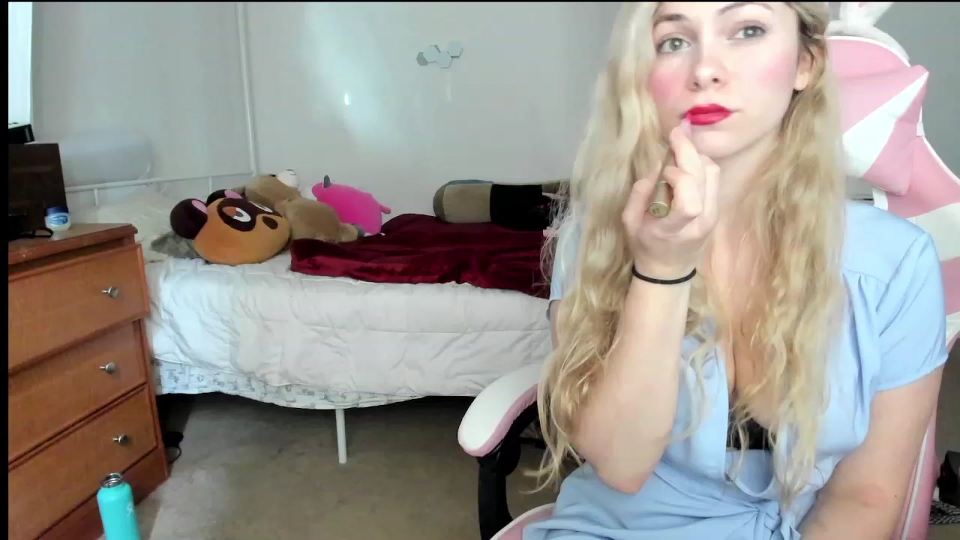 Gallery image thumbnail from lolypopbubble's myfreecams stream on, 11/15/2023, 21:27 image 9 of 20