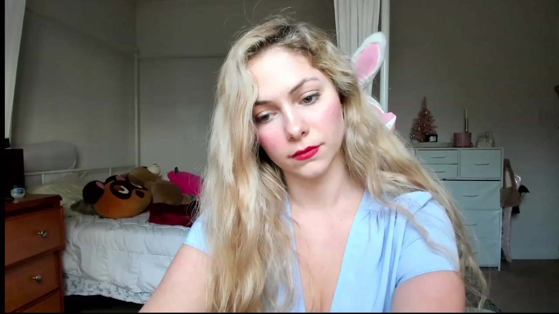 Gallery image thumbnail from lolypopbubble's myfreecams stream on, 11/15/2023, 21:27 image 20 of 20