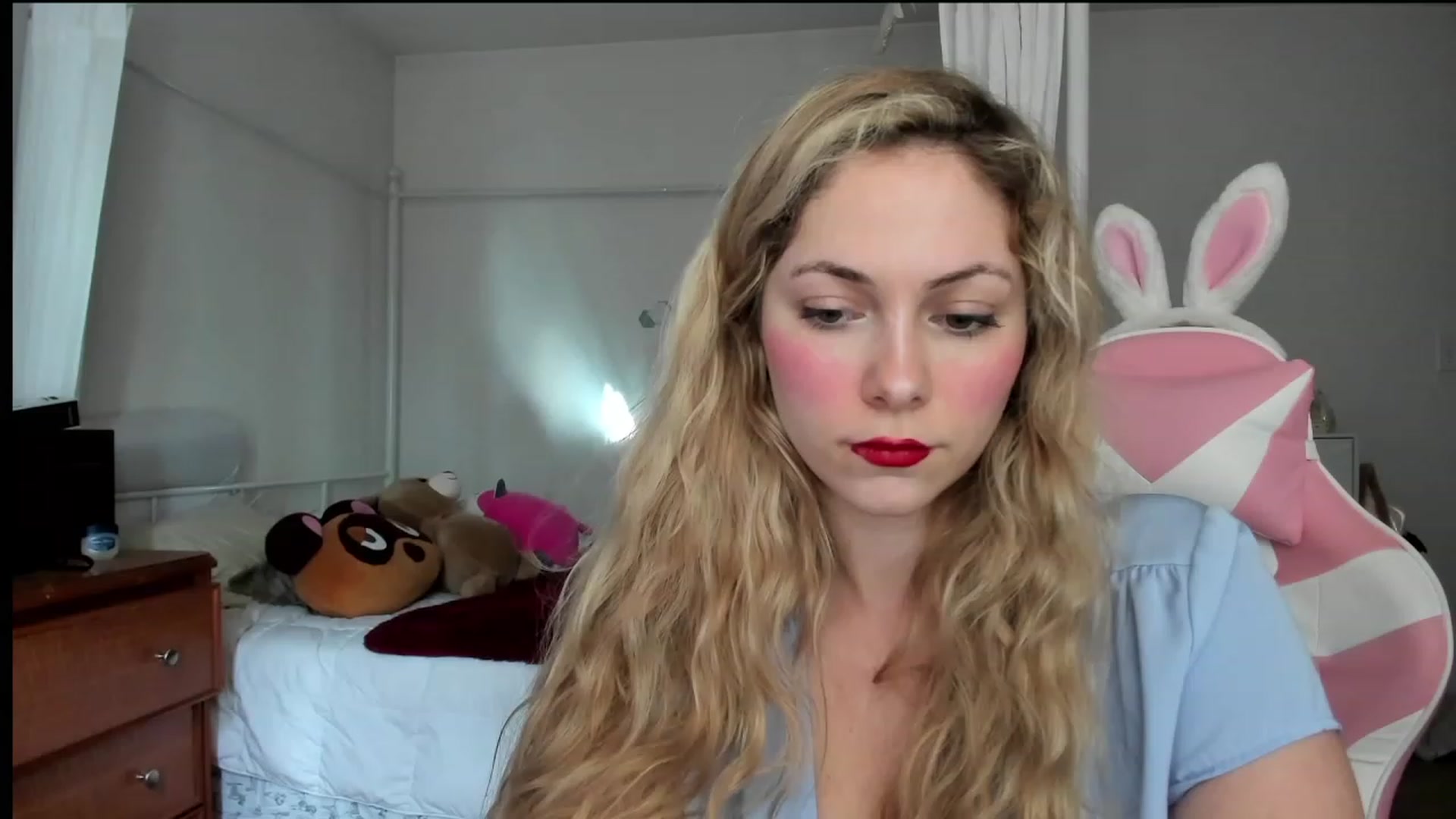 Gallery image thumbnail from lolypopbubble's myfreecams stream on, 11/15/2023, 21:27 image 3 of 20