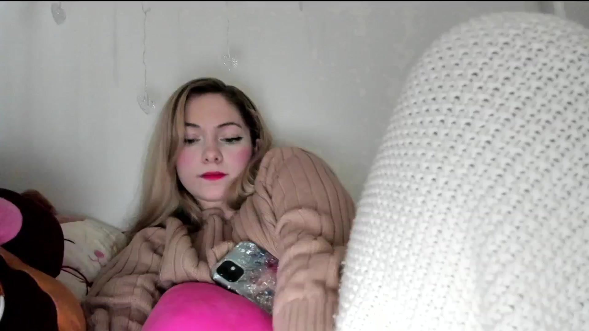 Gallery image thumbnail from lolypopbubble's myfreecams stream on, 02/16/2024, 22:10 image 14 of 20