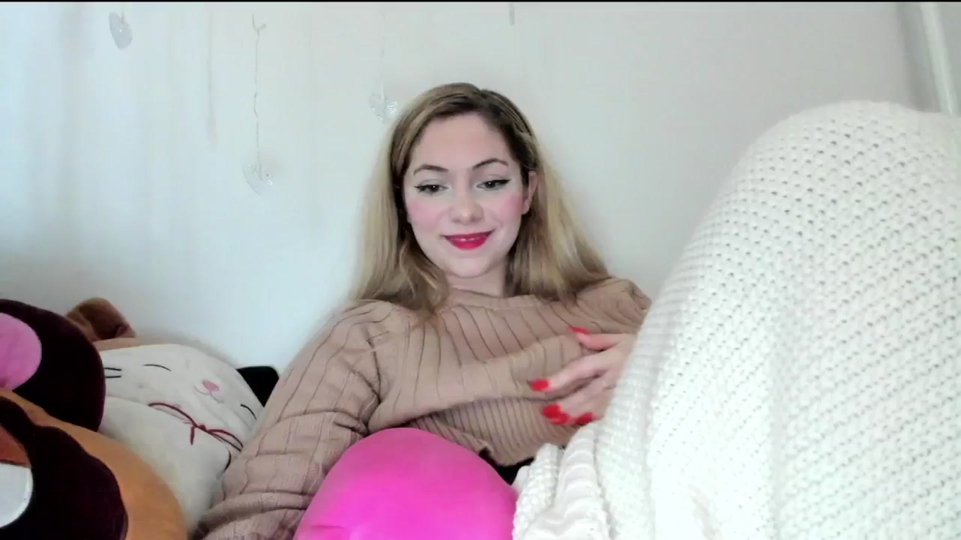 Gallery image thumbnail from lolypopbubble's myfreecams stream on, 02/16/2024, 22:10 image 6 of 20