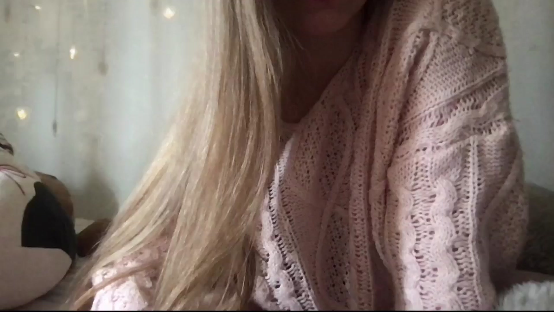 Gallery image thumbnail from lolypopbubble's myfreecams stream on, 03/28/2024, 20:11 image 7 of 20