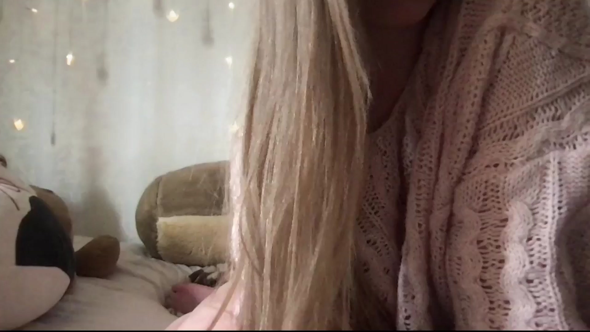 Gallery image thumbnail from lolypopbubble's myfreecams stream on, 03/28/2024, 20:11 image 8 of 20