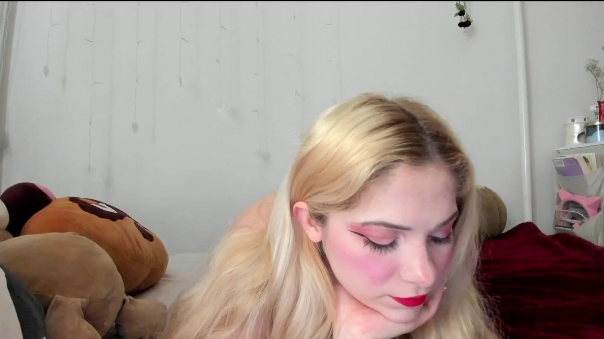Gallery image thumbnail from lolypopbubble's myfreecams stream on, 06/11/2024, 17:28 image 6 of 20