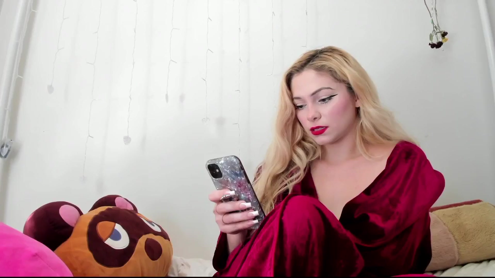 Gallery image thumbnail from lolypopbubble's myfreecams stream on, 06/27/2024, 20:23 image 9 of 20